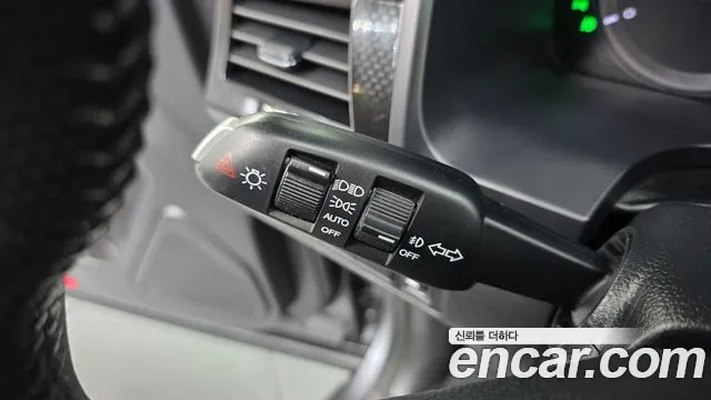 KGM Rexton 2019 thumb 6