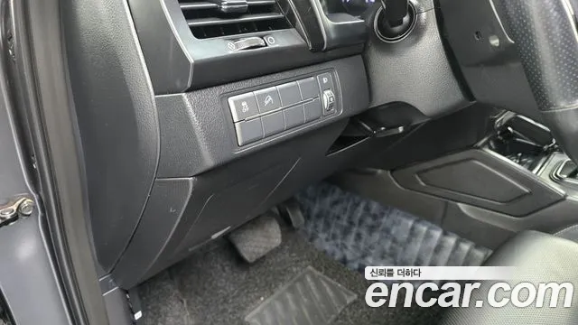KGM Rexton 2019 thumb 10