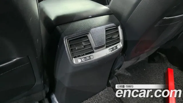 KGM Rexton 2019 thumb 3