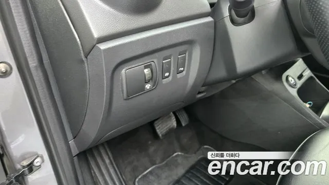 Renault QM3 2018 thumb 6