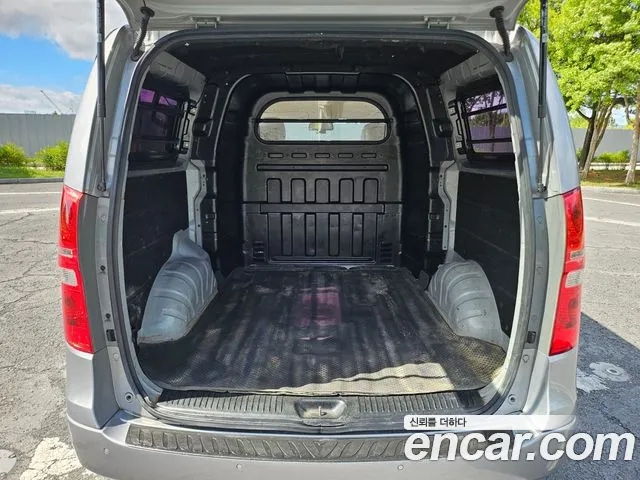 Hyundai Staria 2016 thumb 3