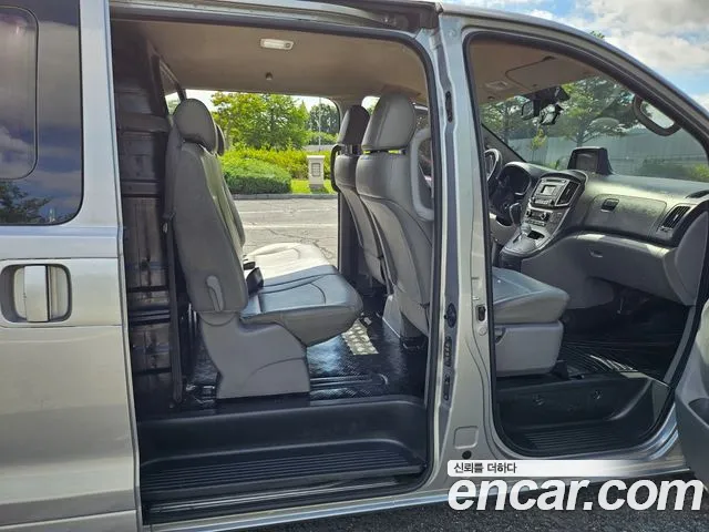 Hyundai Staria 2016 thumb 4