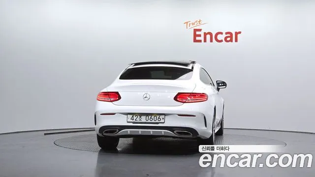 Mercedes-Benz C-Class 2016 thumb 6