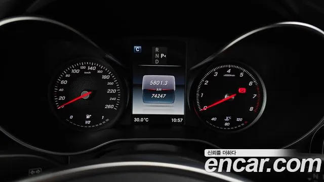 Mercedes-Benz C-Class 2016 thumb 4