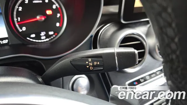 Mercedes-Benz C-Class 2016 thumb 9
