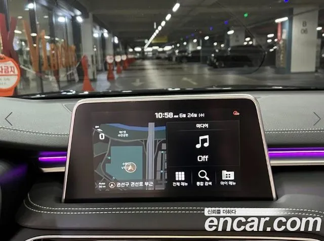 Genesis G70 2018 thumb 3