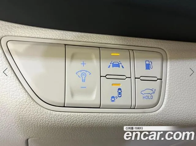 Genesis G70 2018 thumb 12