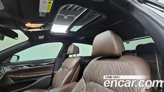 BMW 7 серии 2018 thumb 11