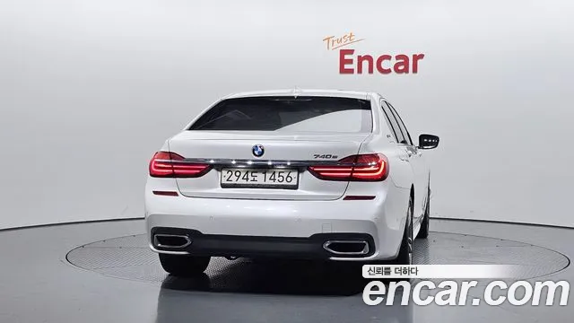 BMW 7 серии 2019 thumb 12