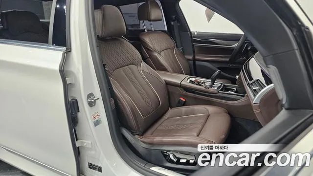 BMW 7 серии 2019 thumb 8