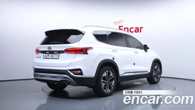 Hyundai Santa Fe 2019 thumb 3