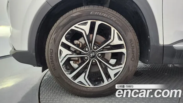 Hyundai Santa Fe 2019 thumb 2