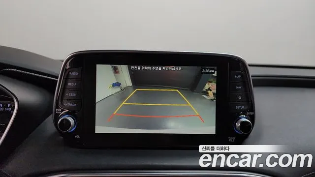 Hyundai Santa Fe 2019 thumb 12