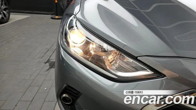 Hyundai Avante 2016 thumb 12