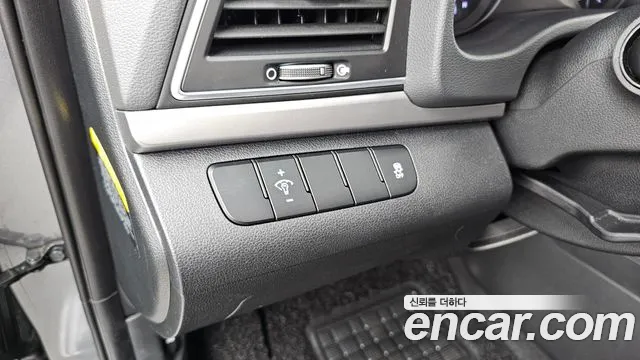 Hyundai Avante 2016 thumb 5