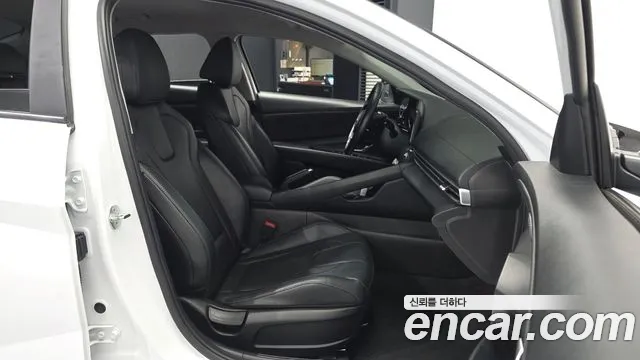 Hyundai Elantra 2021 thumb 2