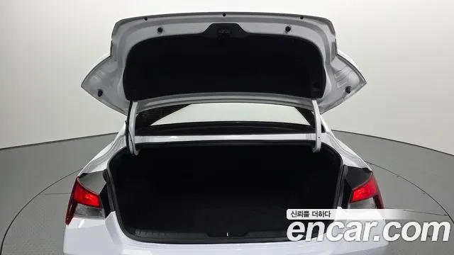 Hyundai Elantra 2021 thumb 11