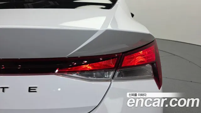 Hyundai Elantra 2021 thumb 12