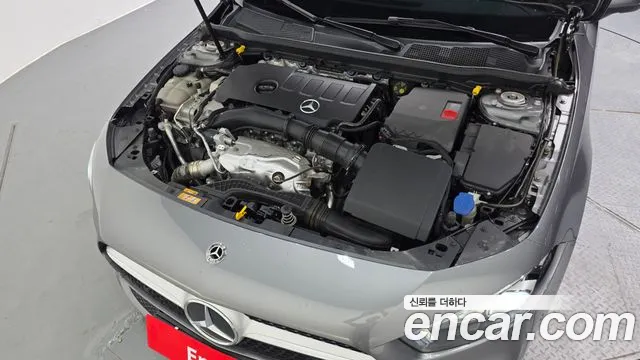 Mercedes-Benz A-Class 2020 thumb 3