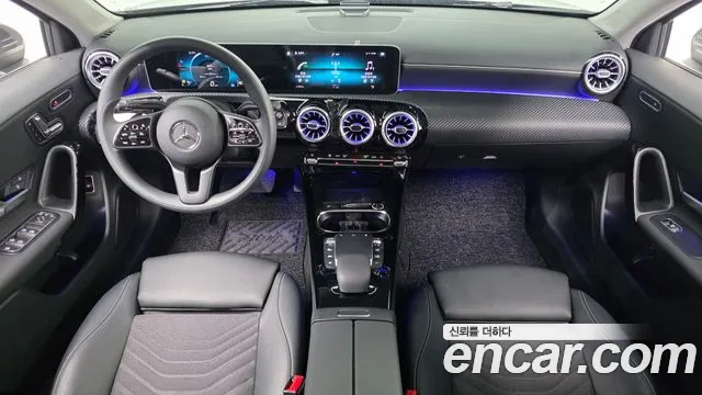 Mercedes-Benz A-Class 2020 thumb 11