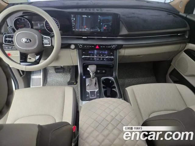 Kia Carnival 2021 thumb 4