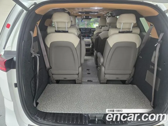 Kia Carnival 2021 thumb 5