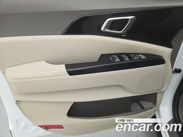 Kia Carnival 2021 thumb 11