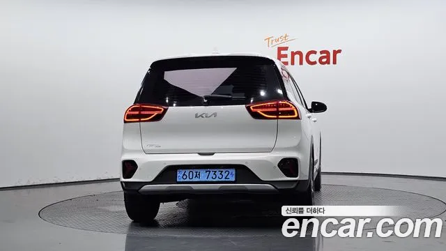 Kia Niro Plus 2022 thumb 10