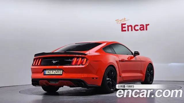 Ford Mustang 2015 thumb 5