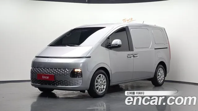 Hyundai Staria 2025 thumb 12