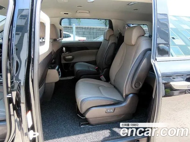 Kia Carnival 2025 thumb 12
