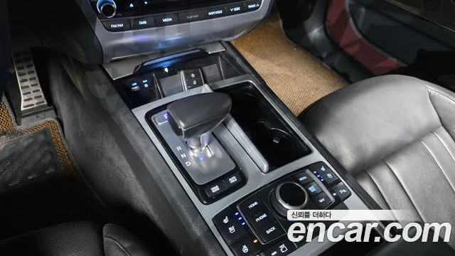 Genesis G80 2017 thumb 5