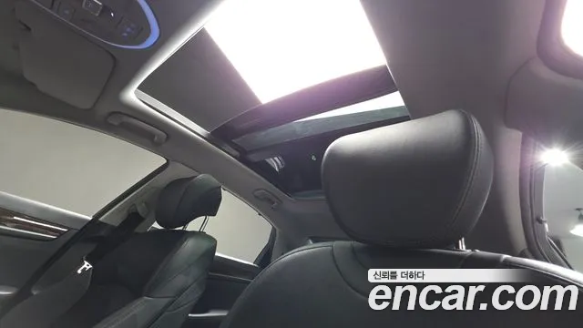 Genesis G80 2017 thumb 11