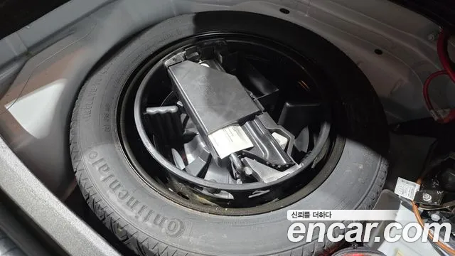 Mercedes-Benz E-Class 2014 thumb 8