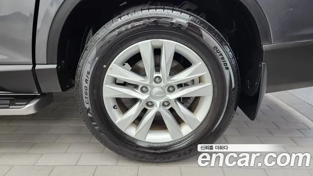 KGM Rexton 2018 thumb 10