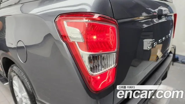 KGM Rexton 2018 thumb 8