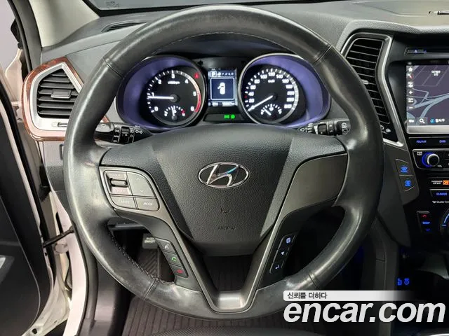 Hyundai Santafe 2016 thumb 11