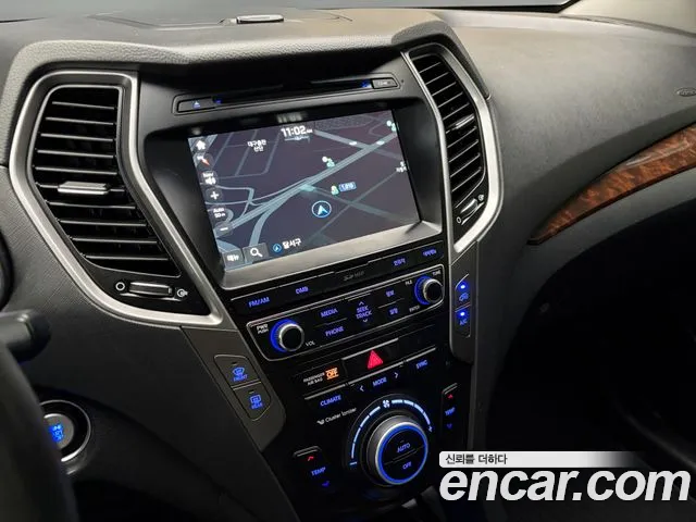 Hyundai Santafe 2016 thumb 10