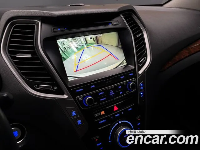 Hyundai Santafe 2016 thumb 12