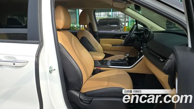 Kia Carnival 2023 thumb 11