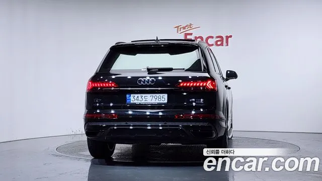 Audi Q7 2023 thumb 5