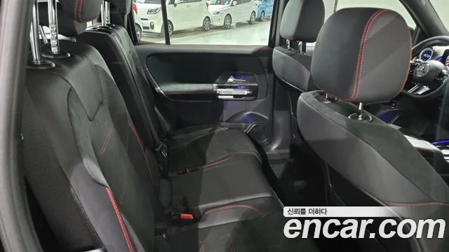 Mercedes-Benz GLB 2025 thumb 10