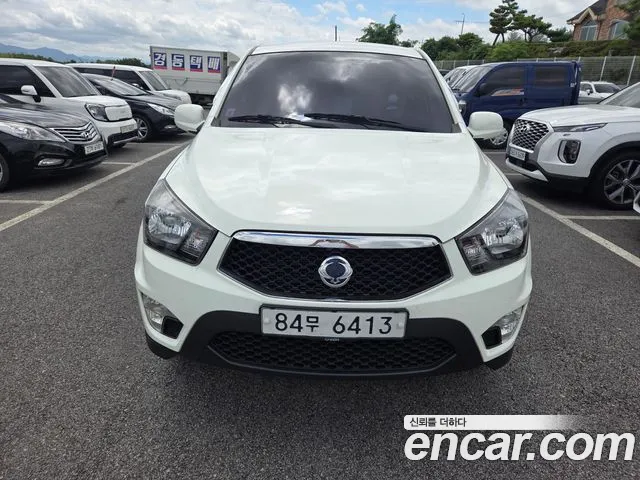 KGM Korando 2013 thumb 4