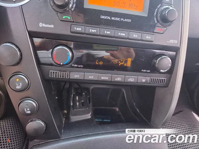 KGM Korando 2013 thumb 10
