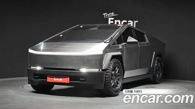 Tesla Cybertruck 2024 thumb 8