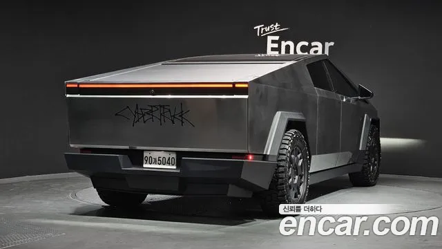 Tesla Cybertruck 2024 thumb 4