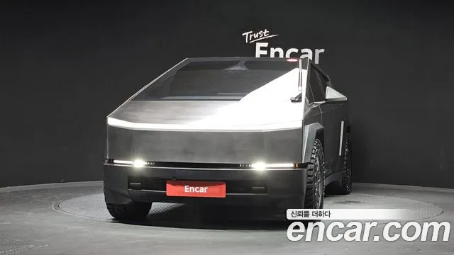 Tesla Cybertruck 2024 thumb 6