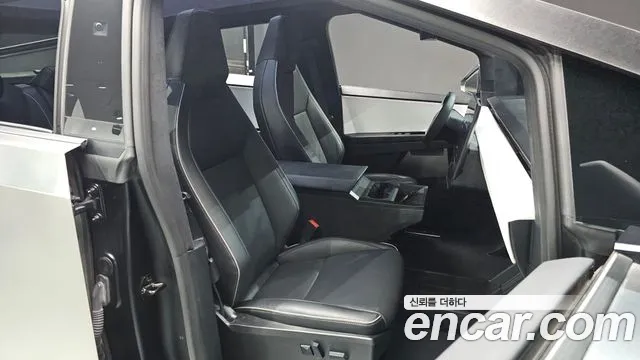Tesla Cybertruck 2024 thumb 7