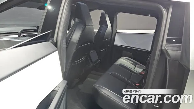 Tesla Cybertruck 2024 thumb 5