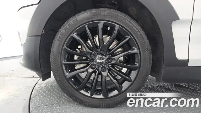 Mini Cooper Clubman 2022 thumb 5